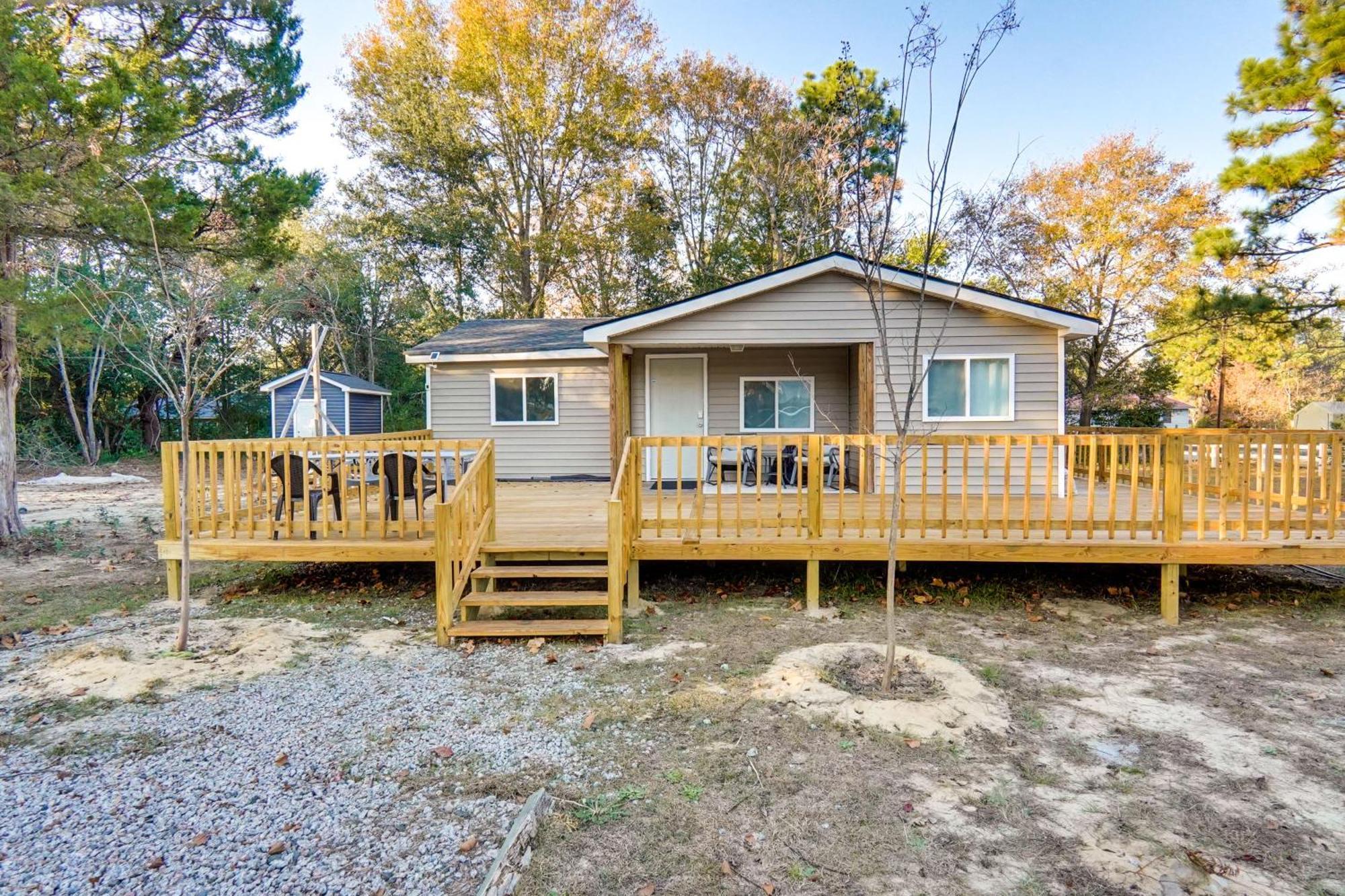 About 8 Mi To Pinehurst Cozy Home With Extended Deck! Aberdeen Экстерьер фото