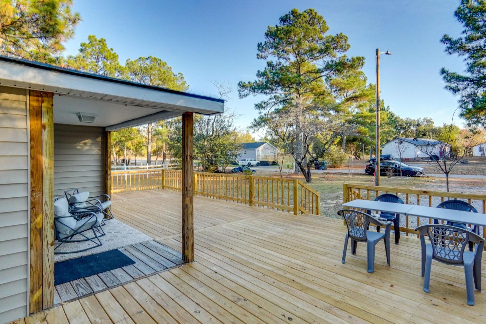 About 8 Mi To Pinehurst Cozy Home With Extended Deck! Aberdeen Экстерьер фото